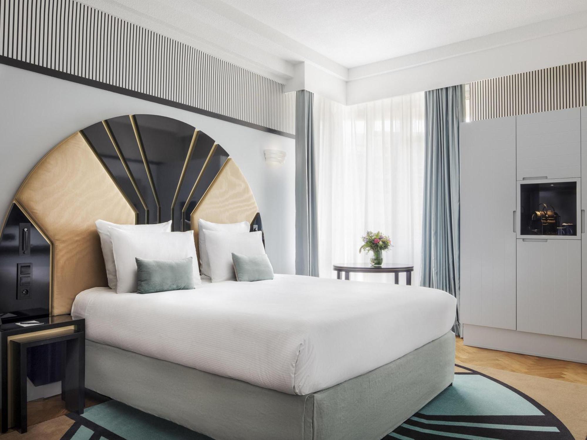 Deluxe Double Room Sofa Bed Balcony Sea View or Upper Floor
