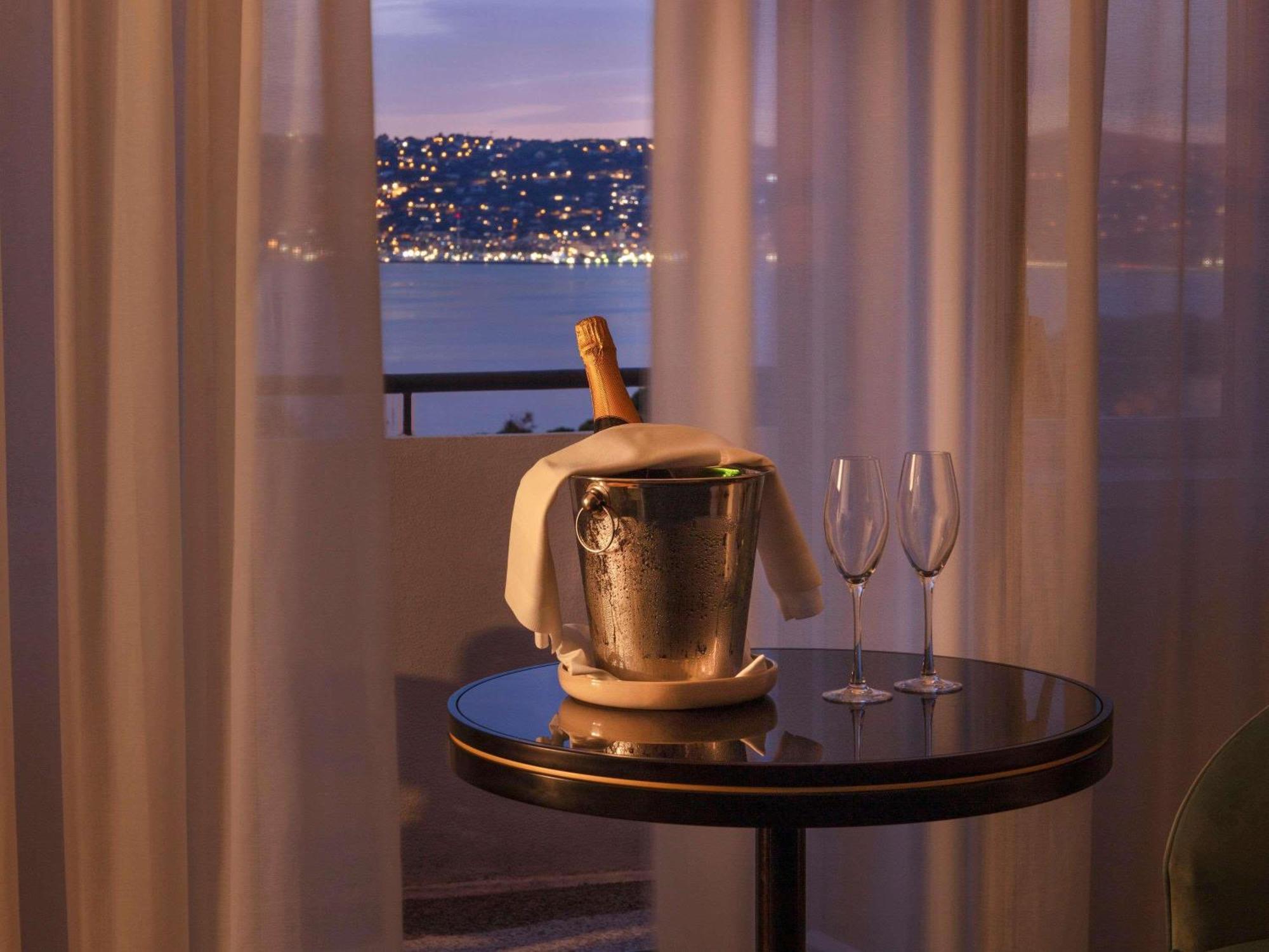 Suite Junior Double avec Balcon - Vue Panoramique sur Mer - Étage Supérieur